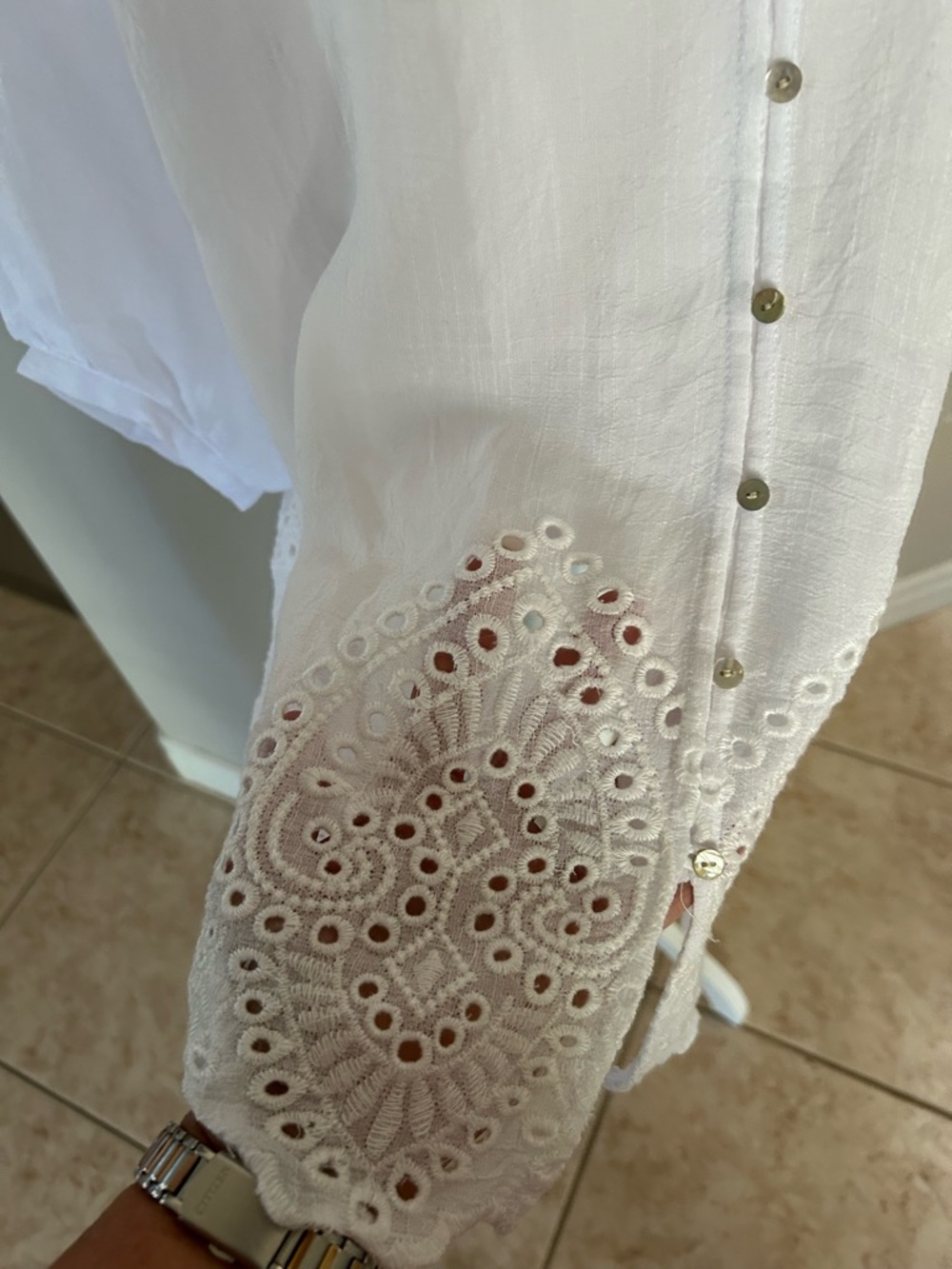 Figueroa & Flower sheer top with large embroidered eyelet bottom - Picture 6 of 12